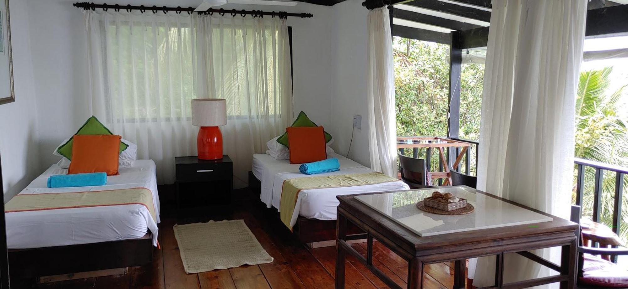 Mango Lodge Anse Volbert Village الغرفة الصورة